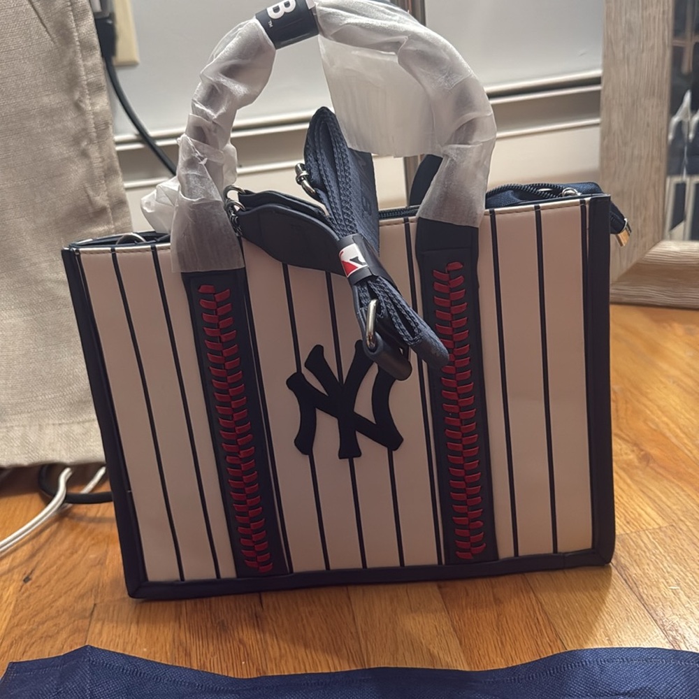 New York Yankees Purse Made of synthetic leather - Picture 3 of 5